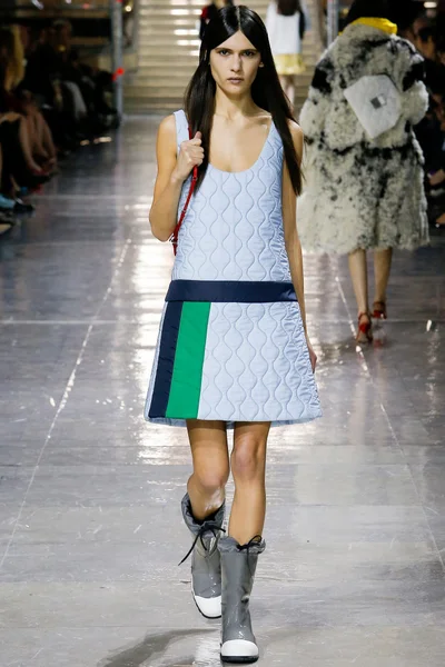 Look 7